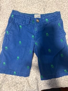 Place Blue Shorts with Green Skull Embroidery